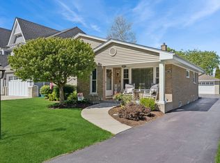 780 S Mitchell Ave, Elmhurst, IL 60126