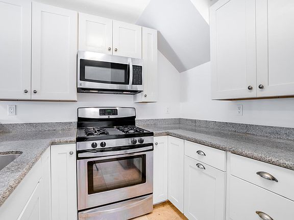 2nd image of 7513 Camino Colegio