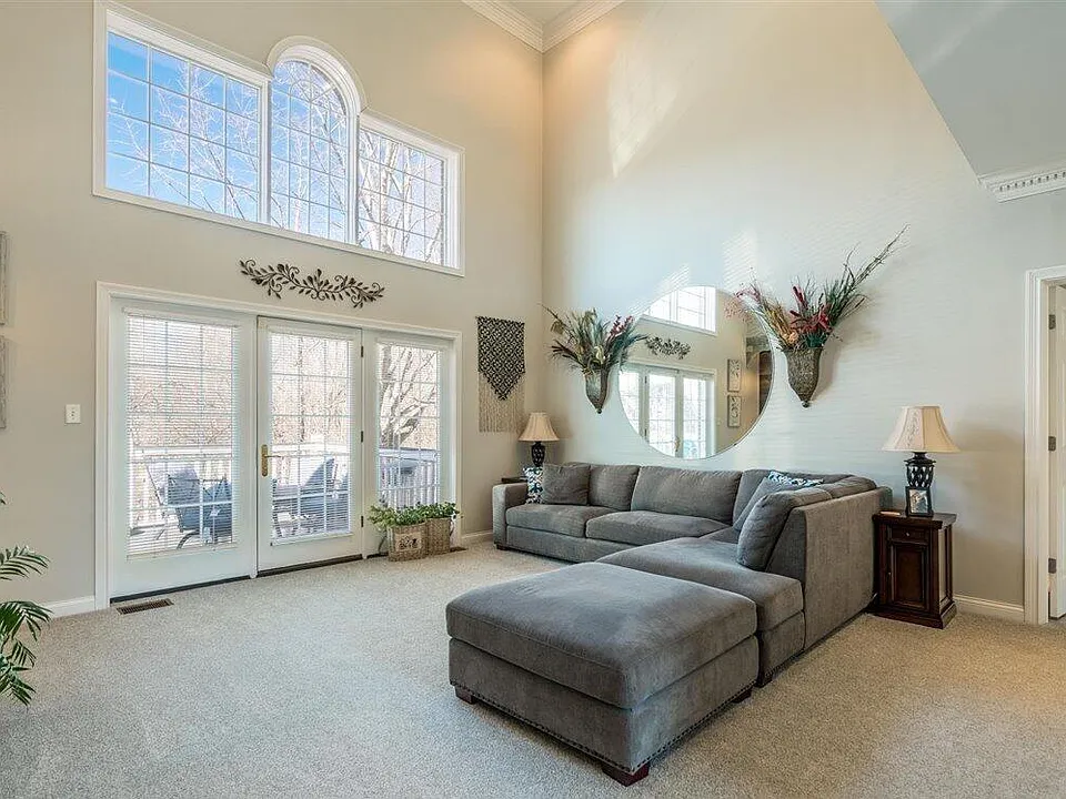 5012 Wolfpen Woods Dr