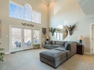 5012 Wolfpen Woods Dr, Prospect, KY 40059