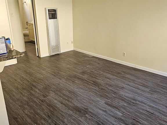 2nd image of 4655 N Bellflower Blvd #2