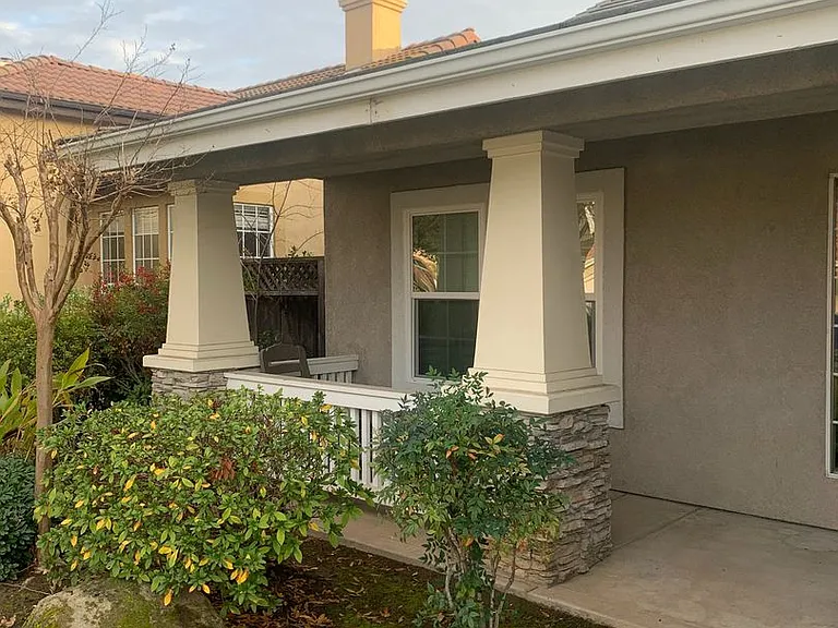 1679 E La Quinta Dr — Photo 3