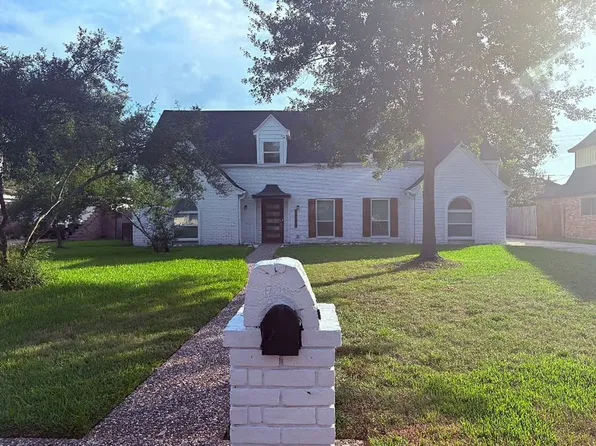 17211 Rolling Creek Dr, Houston, TX 77090