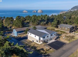 110 Crescent St, Tillamook, OR