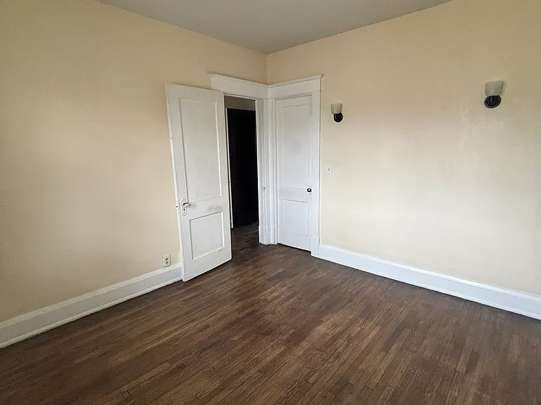 2132 Broadway St #1 — Photo 9
