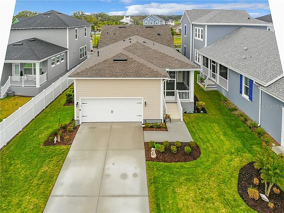 3rd image of 1029 Linehart Dr