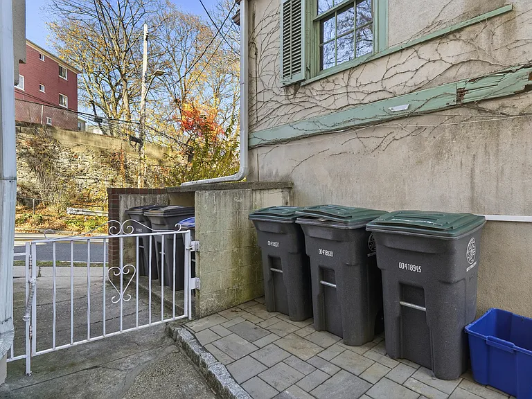 Battle Ave — Photo 34