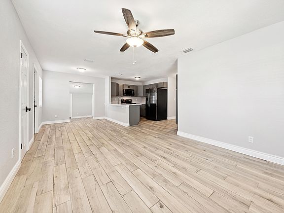 5th image of 1618 NE 4th Court