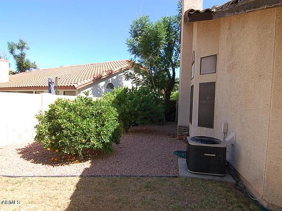 2nd image of 1961 E Los Arboles Dr