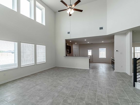 3rd image of 8422 Eyas Meadows