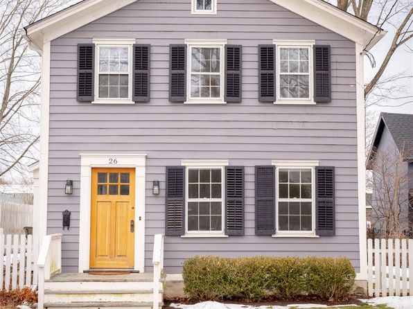 26 Center St