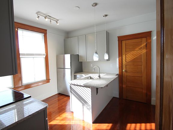 2nd image of 2024 Marengo St #5