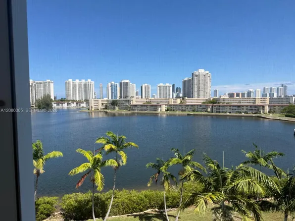 2861 Leonard Dr APT F608, Aventura, FL 33160