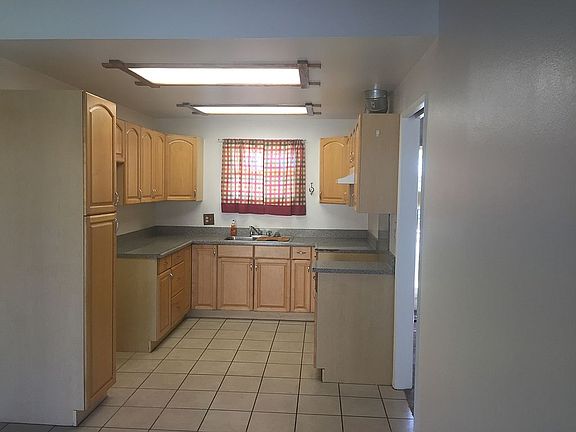 4th image of 19325 E Groverdale St