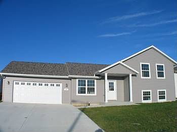 1st image of 200 Wickfield Dr