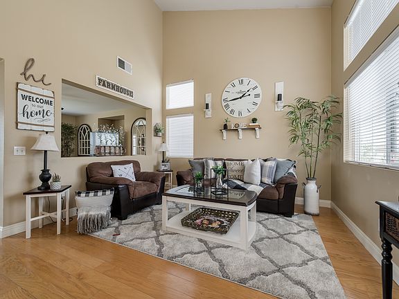 2nd image of 558 Sea Isle Dr