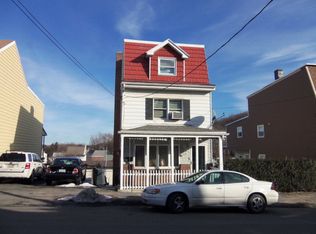 119 Broad St, Saint Clair, PA 17970