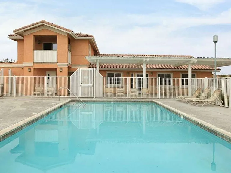 Suncrest — Photo 16
