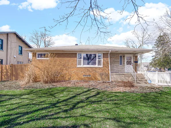 607 Chicago St, Valparaiso, IN 46383