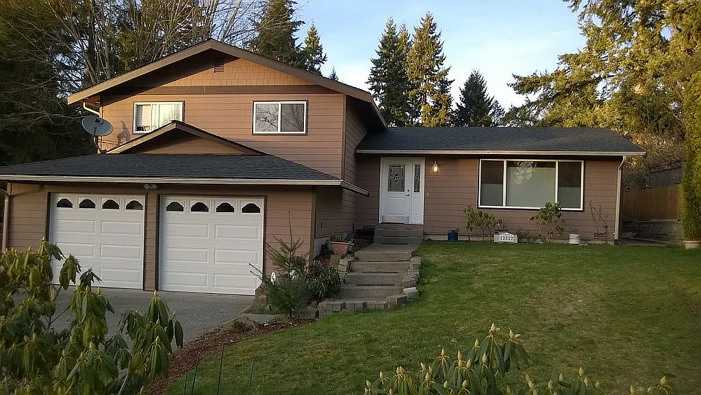 12822 NE 136th St photo 1