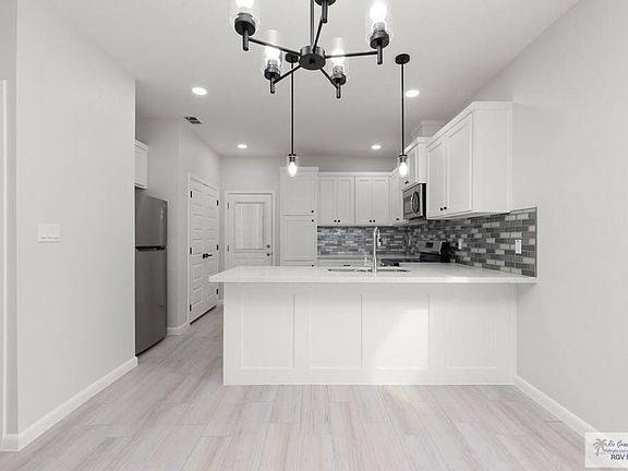 4th image of 804 N Woodson Ave #2
