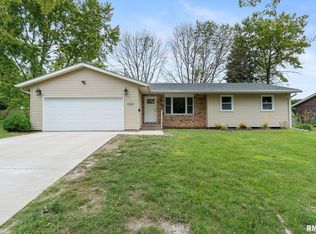 3333 S Hampton Dr, Bettendorf, IA 52722