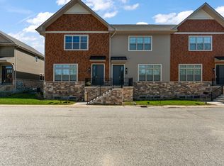 63 Sanctuary Dr, Valparaiso, IN 46385