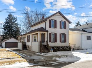25 W 12th Ave, Oshkosh, WI 54902