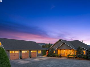 1575 Nunamaker Rd, Hood River, OR 97031