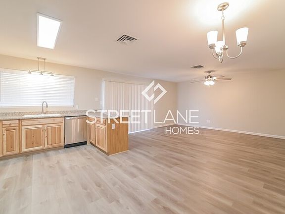 5th image of 3608 W Grovers Ave