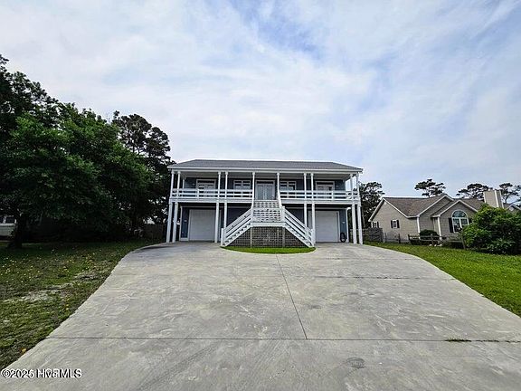 2nd image of 610 Bayview Drive