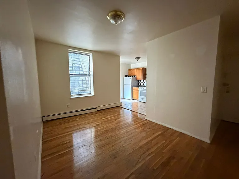 1365 Sheridan Ave #4B — Photo 8