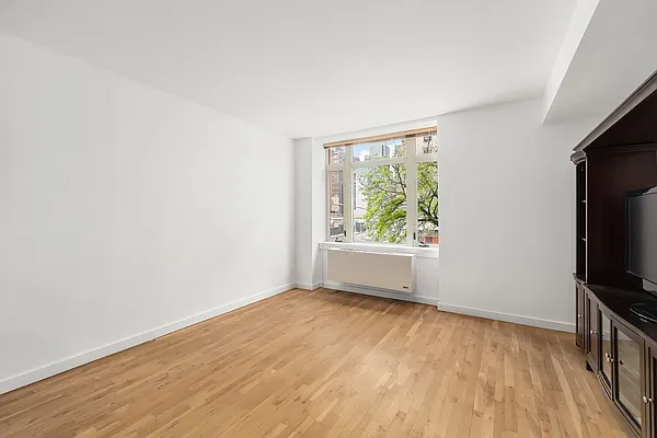 Rented by Douglas Elliman | media 2