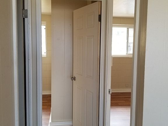 3rd image of 349 N Market St APT 6