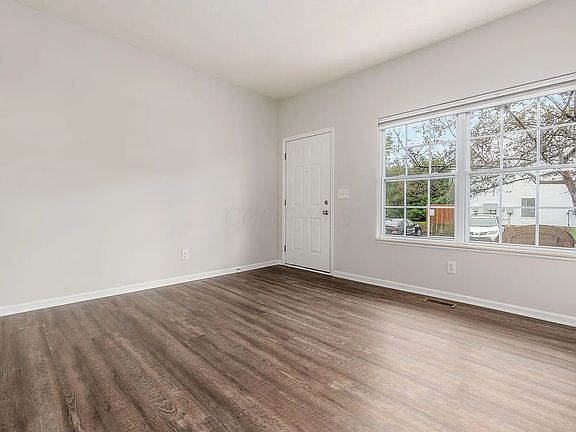 5th image of 1216 Park Dr