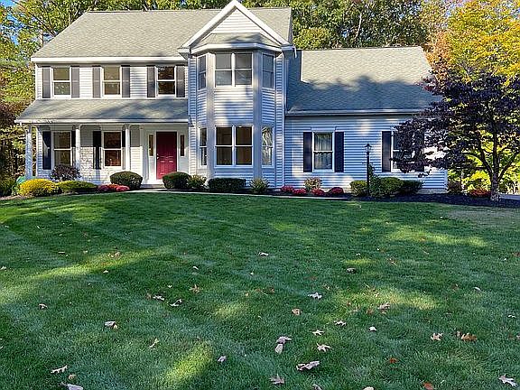 2889 Sq feet 4 bed 2.5 ba