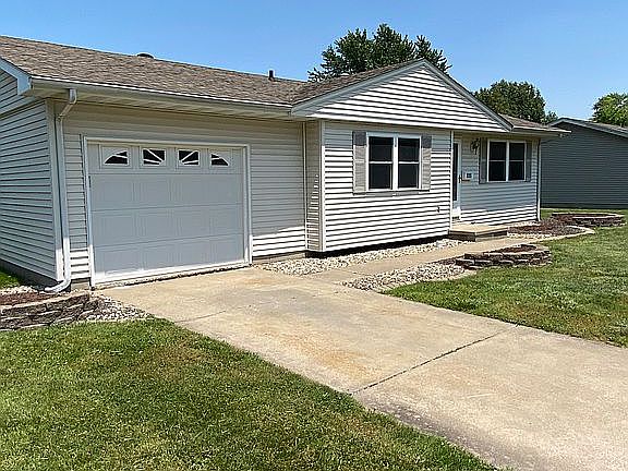 2nd image of 115 Rosewood Dr