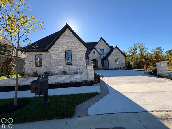640 Exmoor Dr, Carmel, IN 46032