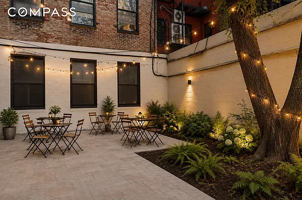 Outdoor, photo 1