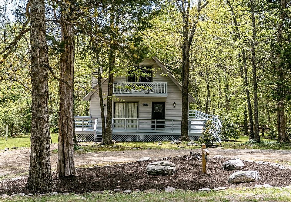 1st image of 2299 Mountain Dr
