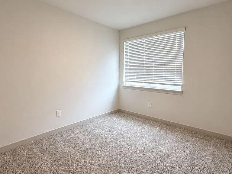 7313 Sagira Path — Photo 15