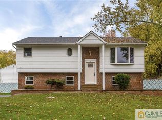 68 Greenwood Rd, Old Bridge, NJ 08857