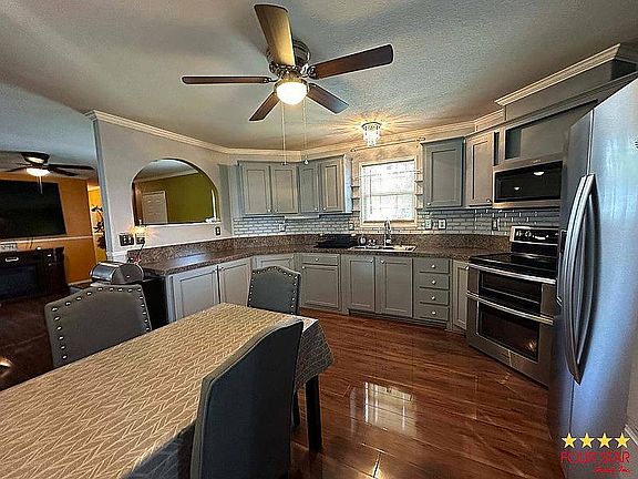 5th image of 350 Eland Dr