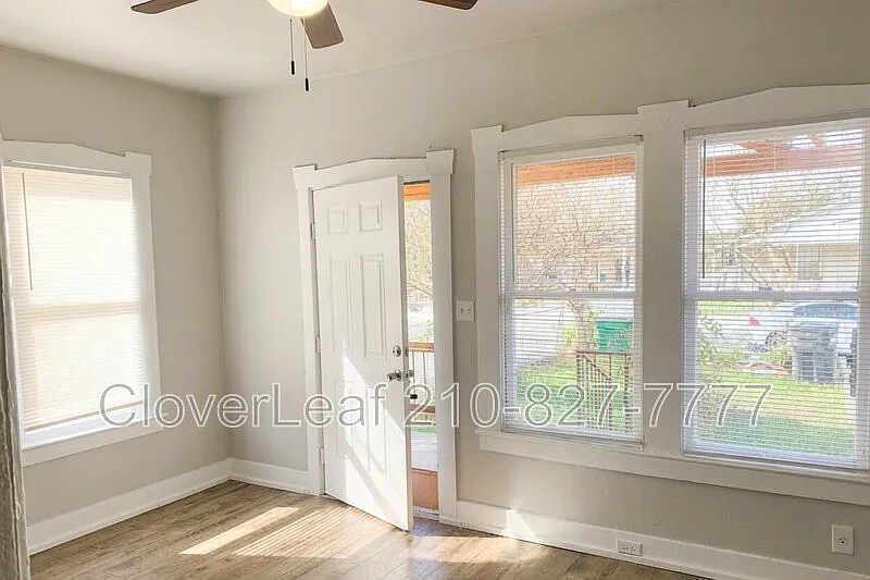 2 bed, 1.0 bath, 750 sqft, $997 — Photo 3