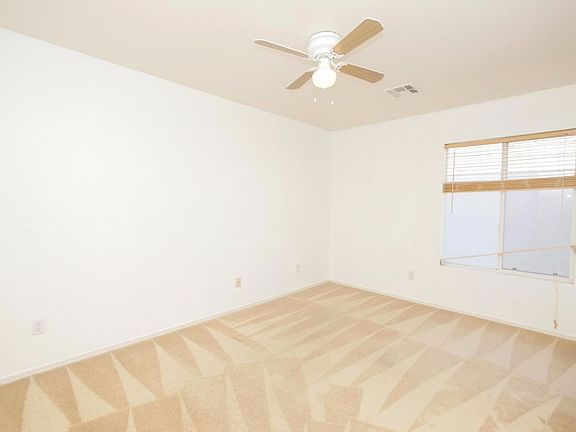 5th image of 14862 W Columbine Dr