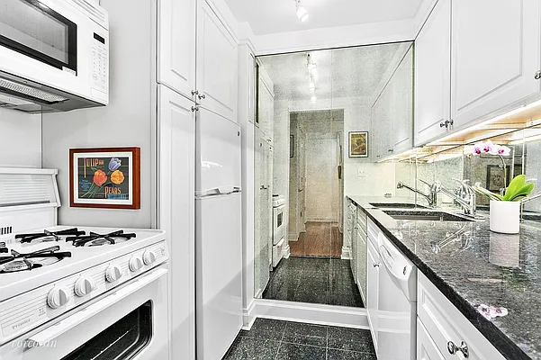 Sold by Corcoran | media 4