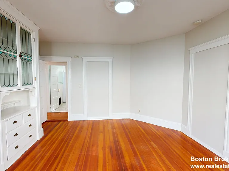 30 Roseclair St #3 — Photo 7