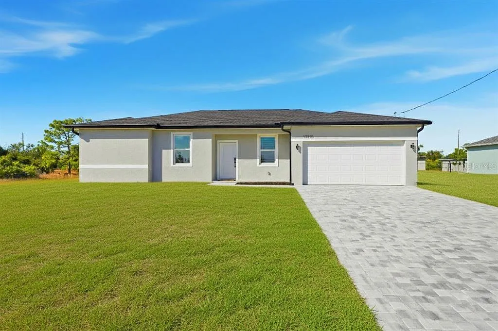 4 bed, 2.0 bath, 1850 sqft, $2,150 — Photo 1