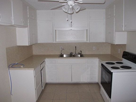5th image of 411 Eastwood Dr