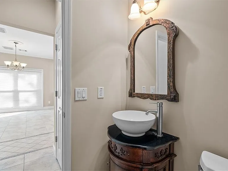 1100 Olde Roswell Grv — Photo 8